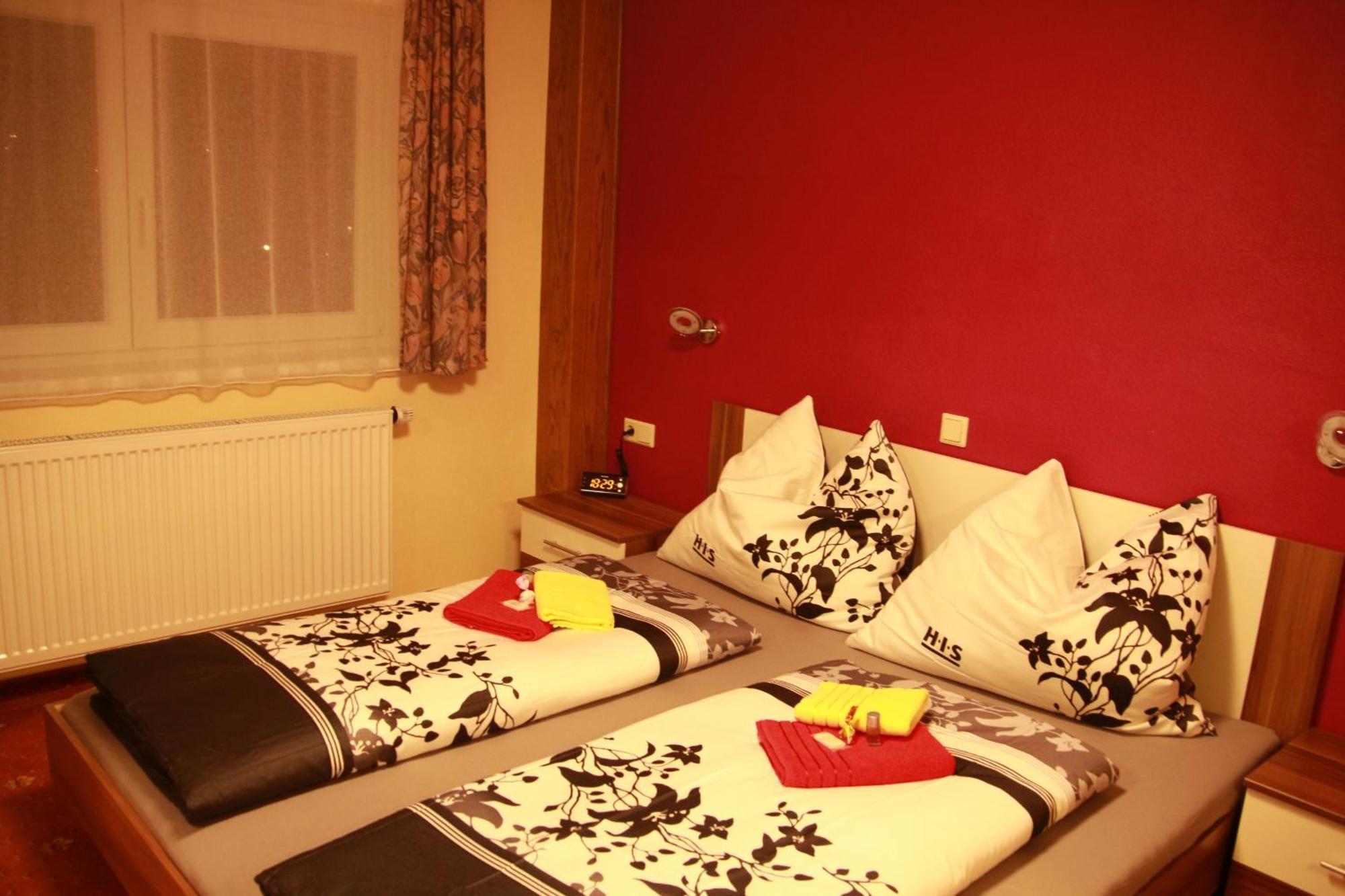 Haus Kartoner Hotel ชลัดมิง ห้อง รูปภาพ