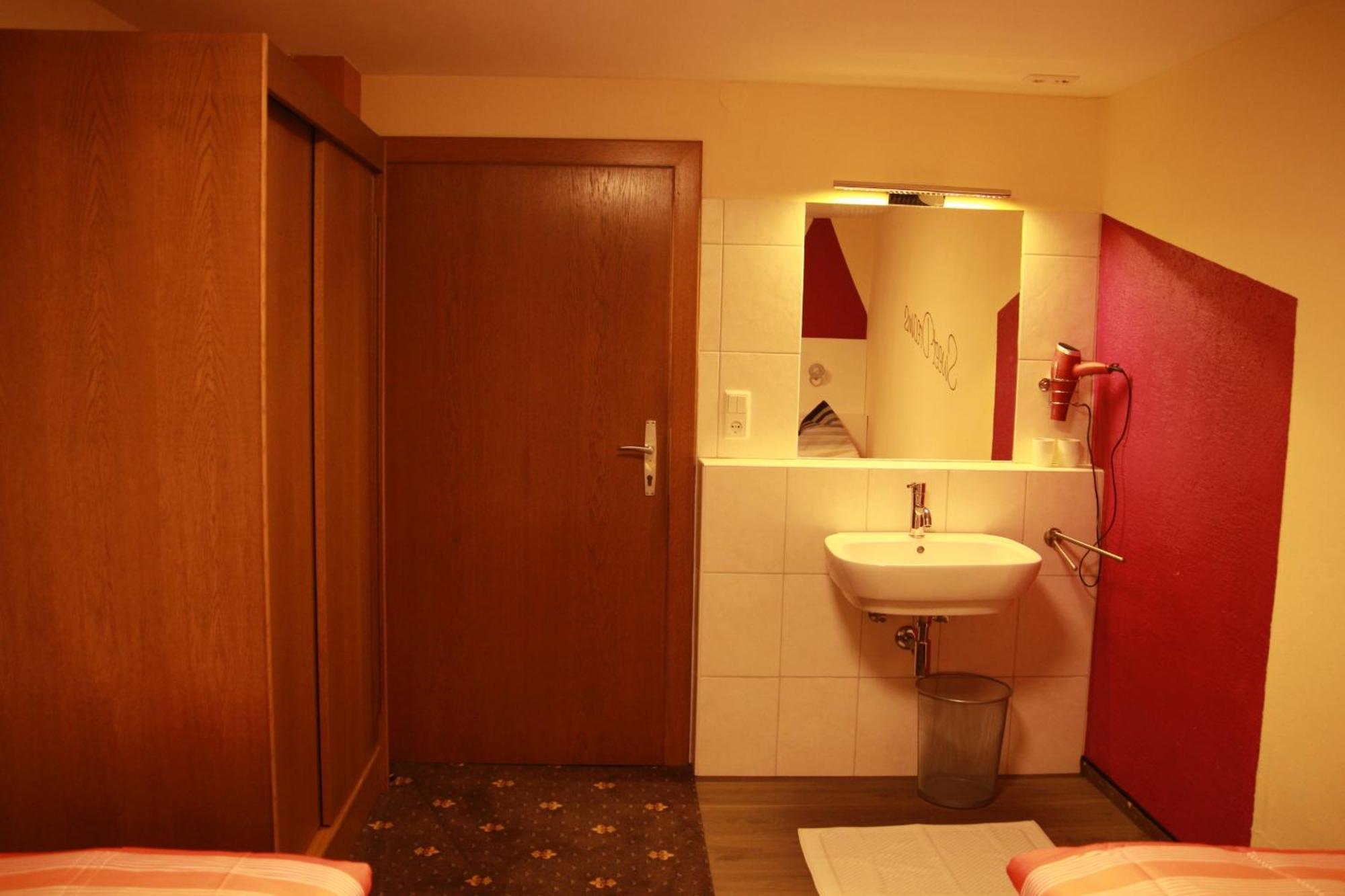 Haus Kartoner Hotel ชลัดมิง ห้อง รูปภาพ